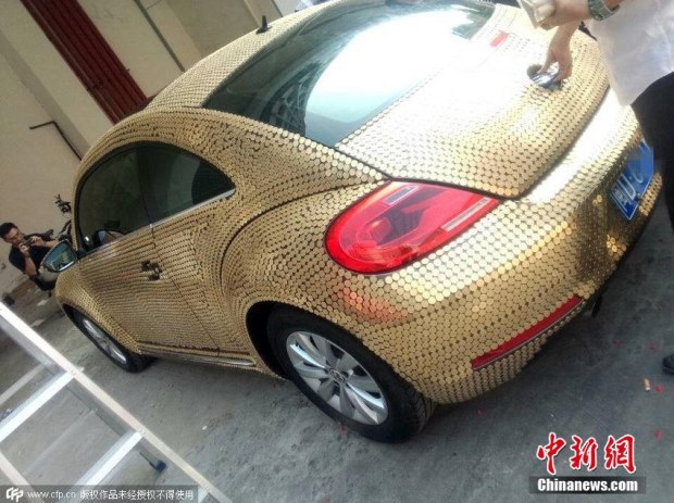 Z�bery oby�ajn�ho  z�falstva: Pr�jmov� no�nice s� roztvoren� aj v ��ne