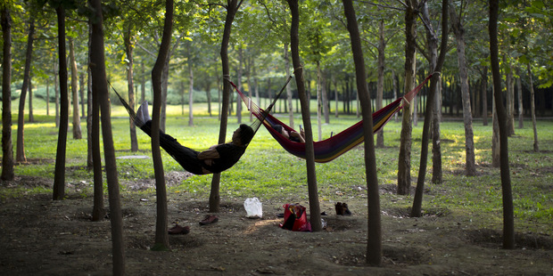 Kone�ne vieme �o je luxus: Fico nazna�il, kto bude plati� vy��iu da�