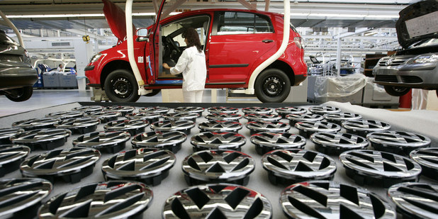 Nemeck� automobilky str�caj� v ��ne, nedar� sa ani v Rusku a Braz�lii