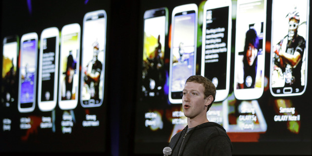 Facebook pl�nuje videoreklamu, Youtube platen� kan�ly