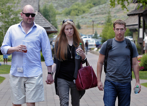 Marc Andreessen so svojou �enou Laurou a Markom Zuckerbergom