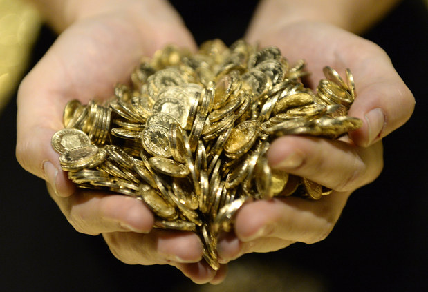 Namiesto hotovosti vyd�va bankomat zlato