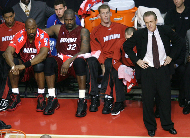 Tr�ner Miami Heat Pat Riley (vpravo)