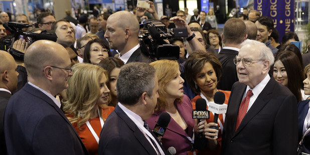 Pijem kolu, lebo mi chutí: Prečo Warren Buffett odmieta odpovedať na niektoré otázky Pijem kolu, lebo mi chutí: Prečo Warren Buffett odmieta odpovedať na niektoré otázky