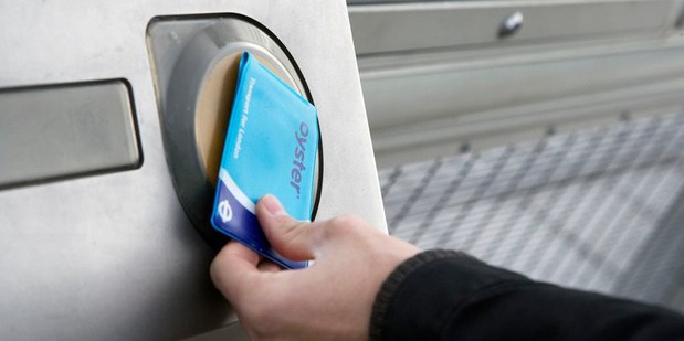 Stačí mobil, či platobná karta: Cestovné lístky už úplne stratili fyzickú podobu Stačí mobil, či platobná karta: Cestovné lístky už úplne stratili fyzickú podobu
