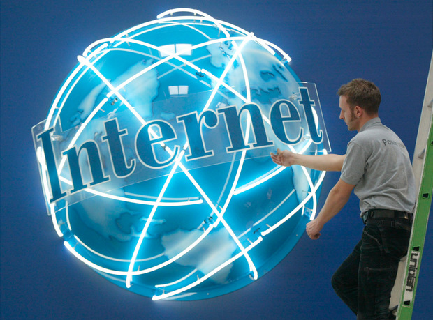 Ke� sa z v�s na pracovnom trhu stane nula: Pre�o s� kv�li internetu niektor� �udia chudobnej��