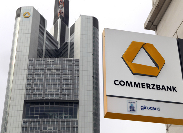 Nemeck� pol�cia vtrhla do pobo�iek Commerzbank kv�li da�ov�m podvodom