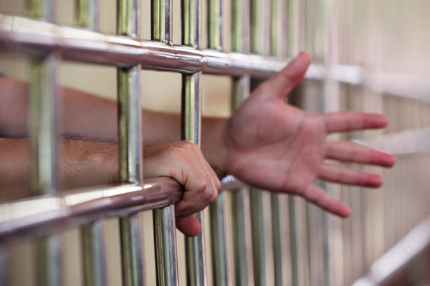 S� v�zni, ktor� dost�vaj� n�zke mzdy, zneu�it�?