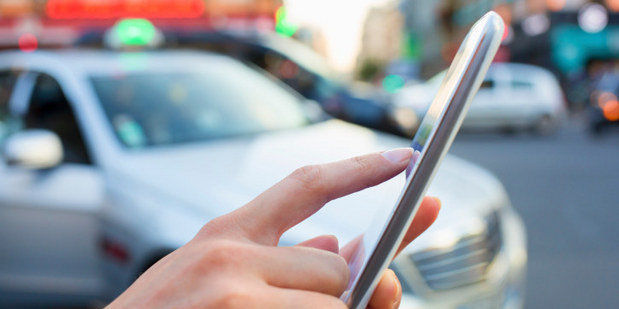 N�v�teva stove�atej: Sedem dobr�ch r�d, ako sa nenecha� o�klba� taxik�rom