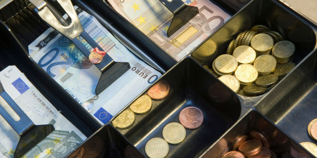 Investujeme na d�chodok: Tri pojmy, ktor� mus�te ovl�da�, aby ste nesporili zbyto�ne
