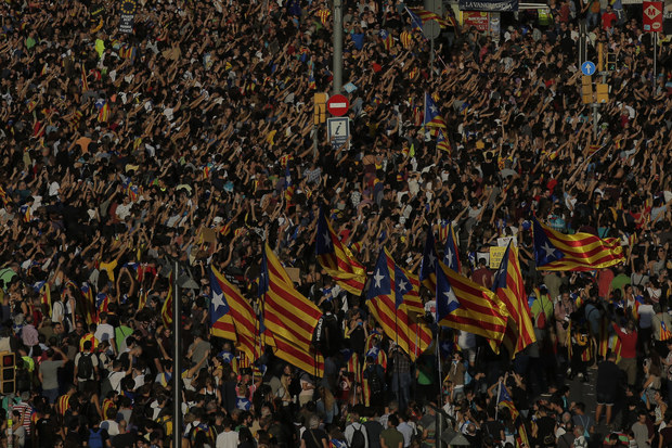 El Pa�s: Prv� �panielske banky a firmy sa u� s�ahuj� z Barcelony