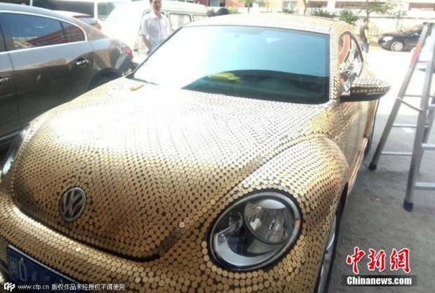 Z�bery oby�ajn�ho  z�falstva: Pr�jmov� no�nice s� roztvoren� aj v ��ne