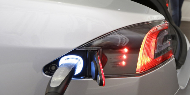 Apple m� v hotovosti takmer 160 mili�rd dol�rov, �o by si za ne mohla k�pi�?