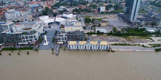 Ko�ko stoj� ve�k� voda: Z�plavy m��u zo�krta� rozpo�et