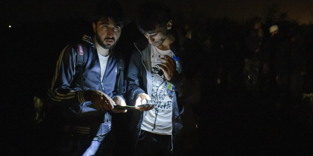 Ute�enci so smartf�nmi: Ste idioti, ke� v�s to prekvapuje!