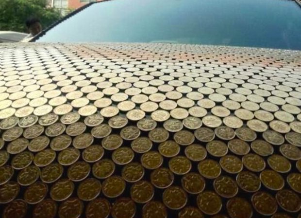 Z�bery oby�ajn�ho  z�falstva: Pr�jmov� no�nice s� roztvoren� aj v ��ne