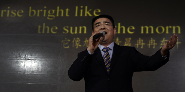 Extravagantn� miliard�r: Najsk�r k�efty s �ist�m vzduchom, teraz chce americk� noviny dosta� do ��ny