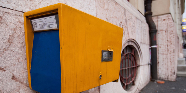 Mala by sa verejn� doprava dosta� do s�kromn�ch r�k?