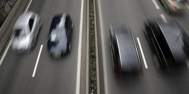 Vl�dna komisia: Nemci nem��u na dia�niciach �kas�rova�� len cudzincov
