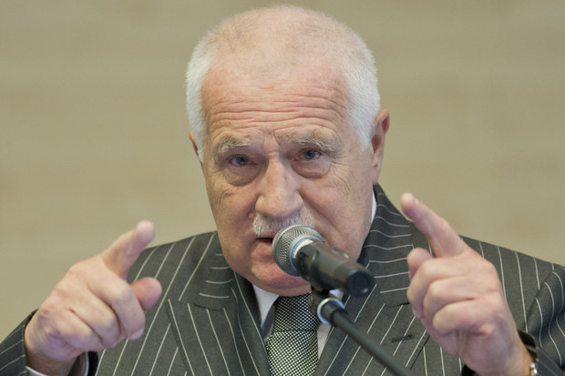 V�clav Klaus: Eur�pa smeruje k z�kazu bankoviek, hroz� n�m obmedzenie slobody