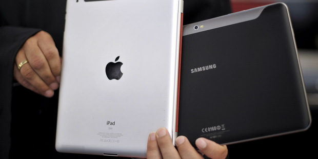 Smartfóny nejdú, Samsung siaha po hodinkách s internetom Smartfóny nejdú, Samsung siaha po hodinkách s internetom