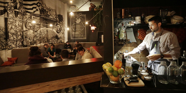 Slobodn� a bez partnera: Ako z jedn�ho pr�jmu u�etri� a e�te sa aj zabezpe�i�?