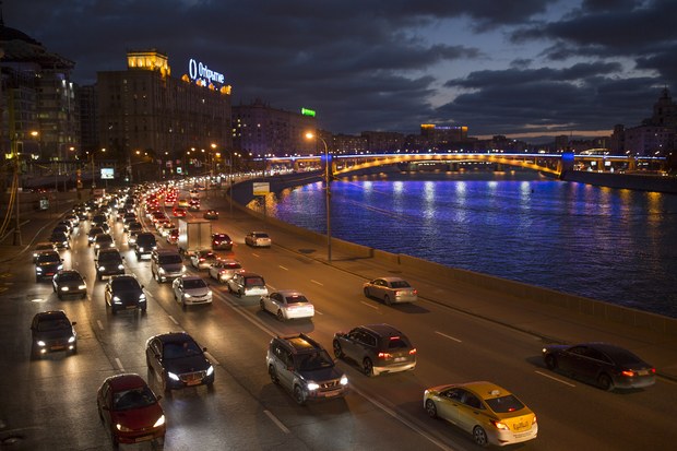 No�n� mora Saudov i Rusov: Cena ropy okolo 20 dol�rov je pod�a analytikov re�lna