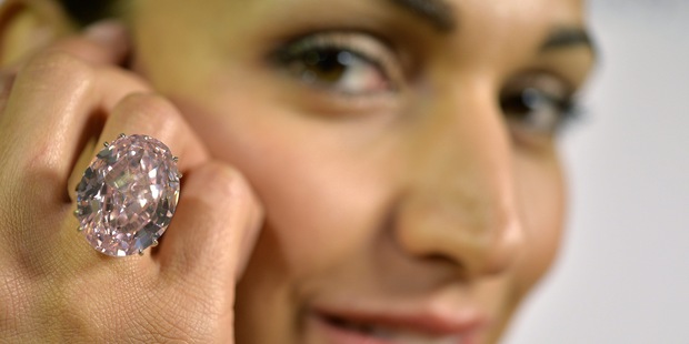 V�az nezaplatil: Najdrah�� diamant sveta  zost�va auk�nej sieni