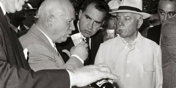 Limon�dov� vzostupy a p�dy:  Coca-Cola a Pepsi s� rivalmi u� sto rokov