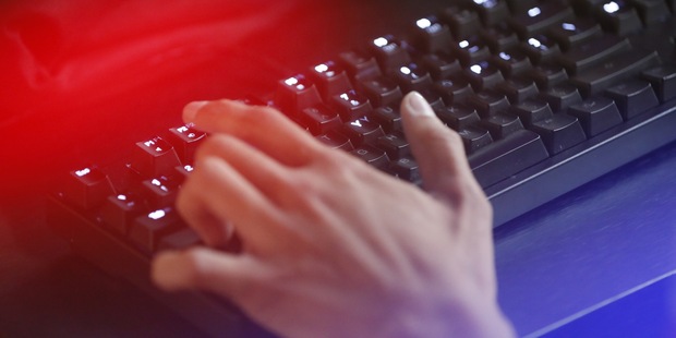 Pravidelne predávate cez internet? Úrady si na vás môžu posvietiť Pravidelne predávate cez internet? Úrady si na vás môžu posvietiť