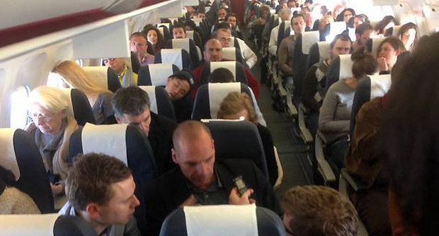 SYRIZA začína šetriť, luxusné štátne limuzíny sú na predaj SYRIZA začína šetriť, luxusné štátne limuzíny sú na predaj