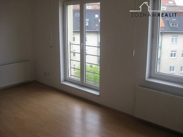 Bratislava, �ancov�, 29 metrov �tvorcov�ch, jednoizbov� byt za 66 000 eur