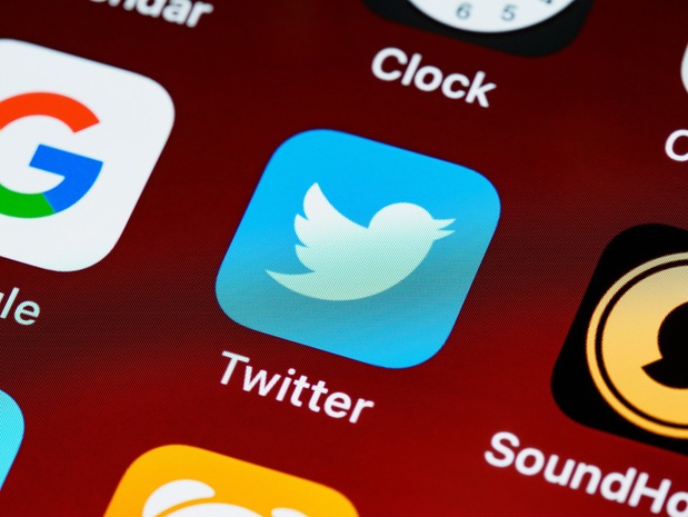 Vymyká sa Twitter Muskovi z rúk? Mikroblogovacej sieti sa množia problémy