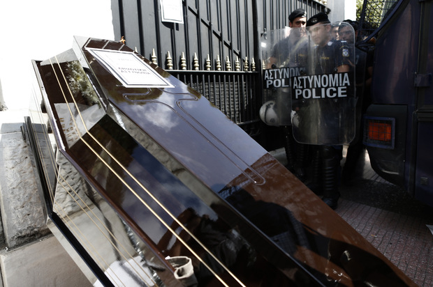 Ekon�movia varuj� pred koncom eura: �spory a reformy nesta�ia!