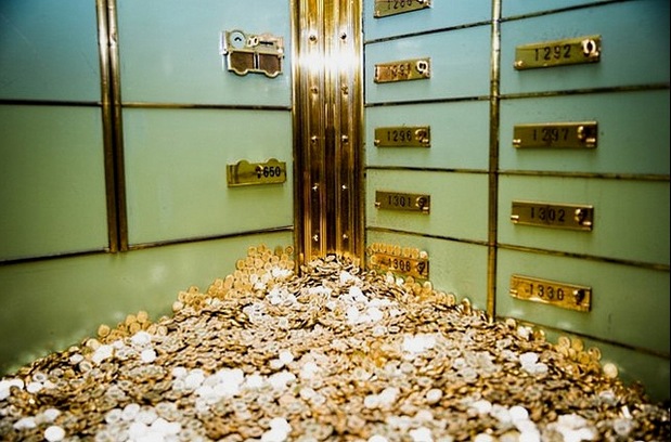 Ako sa utopi� v peniazoch: K�pte si trezor pln� minc�!