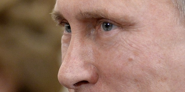 Putin: Pokles cien ropy je politick� kalkul�cia