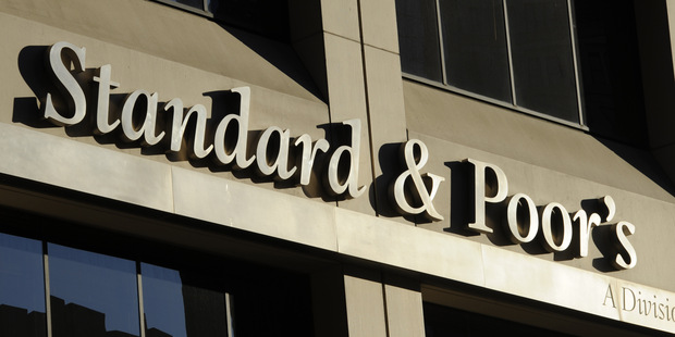 V�pove� svedka: USA sa vyhr�ali agent�re S&P odvetou za ni��� rating