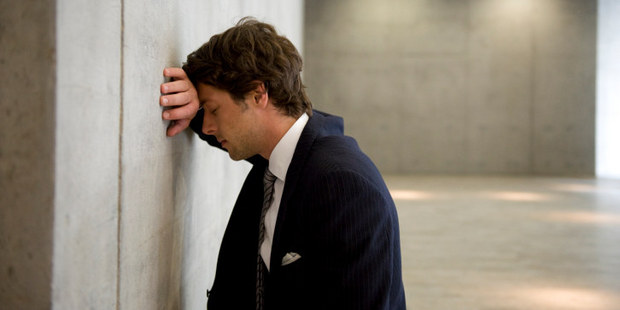 Netrhajte si zbytočne vlasy, stačí pokojne sedieť a čakať Netrhajte si zbytočne vlasy, stačí pokojne sedieť a čakať