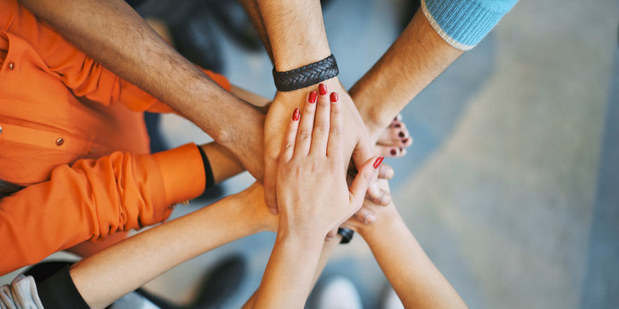 Ako sa sta� boh��om k�m dov��ite 24 rokov: 10 najlep��ch r�d ak� m��ete dosta� o peniazoch