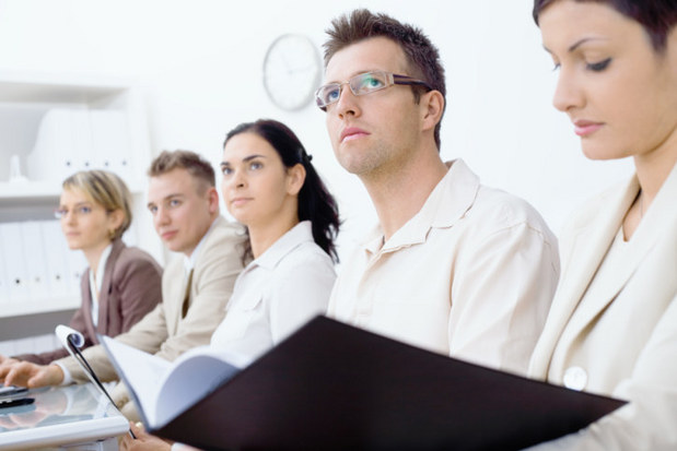 V�etko je inak: Pre�o je lep�ie zabudn�� na v�etko, �o v�s v �kole o ekonomike u�ili