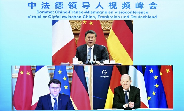 Rusko považuje Čínu za ochranný val proti sankciám, ale USA hrozia následkami, ak sa Peking rozhodne pomôcť Rusko považuje Čínu za ochranný val proti sankciám, ale USA hrozia následkami, ak sa Peking rozhodne pomôcť